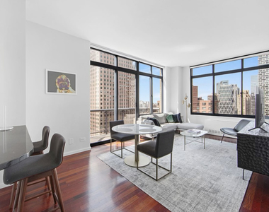 West 48th Street - Photo Thumbnail 1
