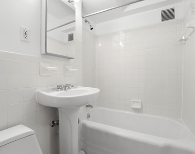 340 East 51st Street - Photo Thumbnail 6