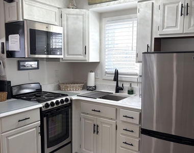 2307 Grand Central Avenue - Photo Thumbnail 8