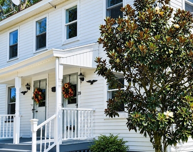39 Hamilton Street - Photo Thumbnail 1