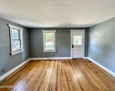 39 Hamilton Street - Photo Thumbnail 2