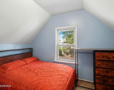 275 Laurence Parkway - Photo Thumbnail 6