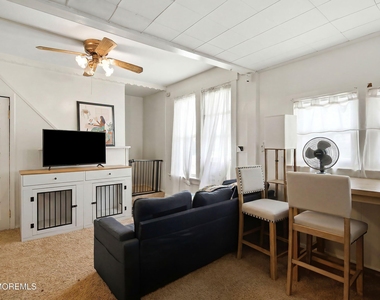 275 Laurence Parkway - Photo Thumbnail 3