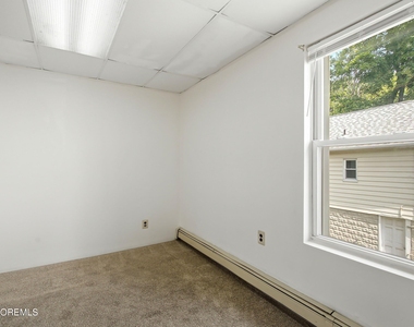 275 Laurence Parkway - Photo Thumbnail 5