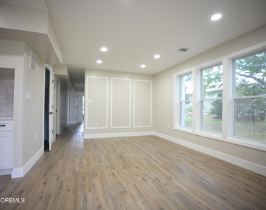 113 E Garwood Avenue - Photo Thumbnail 9