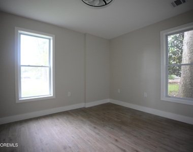 113 E Garwood Avenue - Photo Thumbnail 13