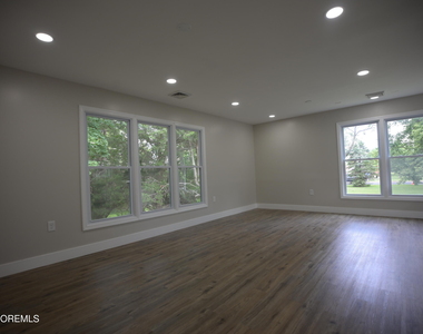 113 E Garwood Avenue - Photo Thumbnail 8
