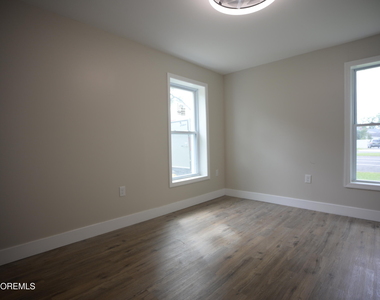 113 E Garwood Avenue - Photo Thumbnail 23