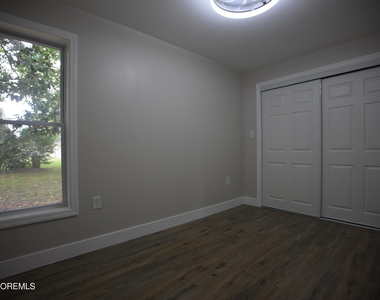 113 E Garwood Avenue - Photo Thumbnail 16