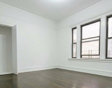 West 55 Street - Photo Thumbnail 2