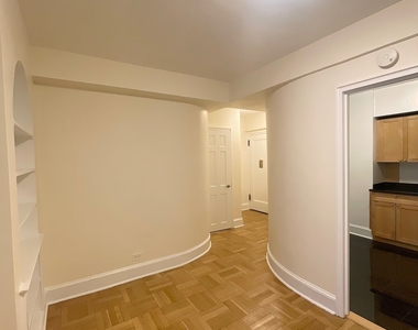 East 56 Street - Photo Thumbnail 13