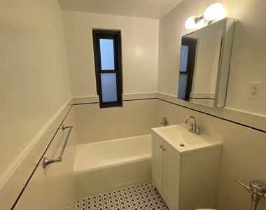 East 56 Street - Photo Thumbnail 22