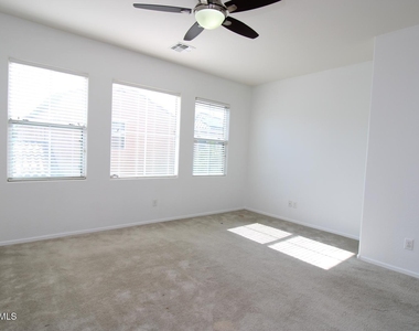 9134 S Roberts Road - Photo Thumbnail 9
