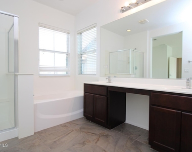 9134 S Roberts Road - Photo Thumbnail 5