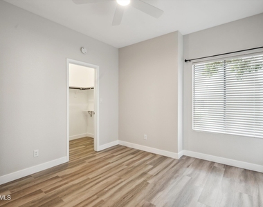 9600 N 96 Th Street - Photo Thumbnail 17