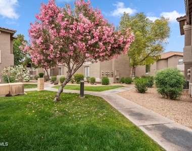 9600 N 96 Th Street - Photo Thumbnail 25