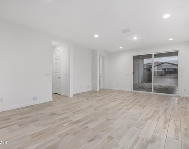 3063 E Hayfield Way - Photo Thumbnail 26