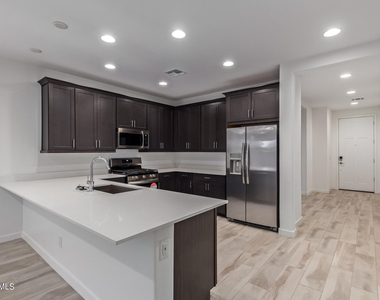 3063 E Hayfield Way - Photo Thumbnail 3
