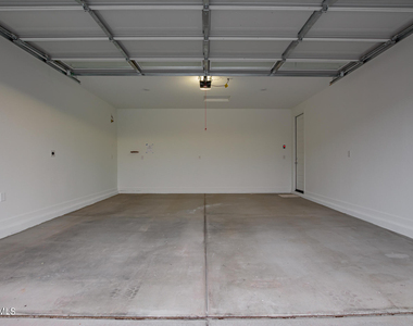 3063 E Hayfield Way - Photo Thumbnail 7