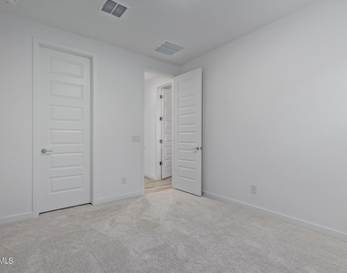 3063 E Hayfield Way - Photo Thumbnail 10