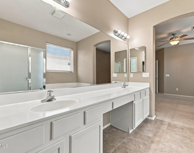 9434 W Ross Avenue - Photo Thumbnail 14