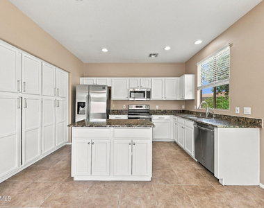 9434 W Ross Avenue - Photo Thumbnail 7