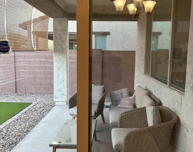 8841 W Fleetwood Lane - Photo Thumbnail 5