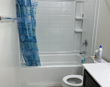 8841 W Fleetwood Lane - Photo Thumbnail 14