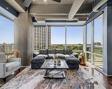 1 E Lexington Avenue - Photo Thumbnail 6