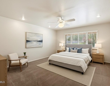 5019 E Rovey Avenue - Photo Thumbnail 4