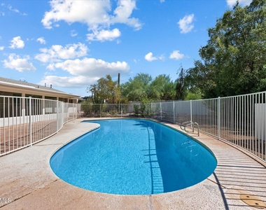 5019 E Rovey Avenue - Photo Thumbnail 40