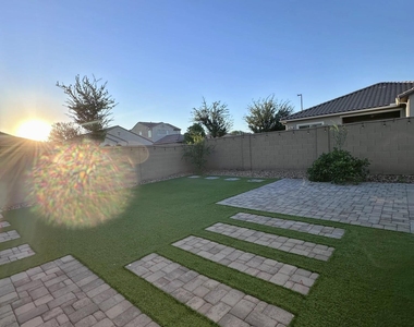 991 E Holland Park Drive - Photo Thumbnail 38