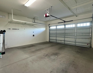991 E Holland Park Drive - Photo Thumbnail 14