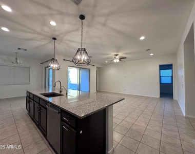 991 E Holland Park Drive - Photo Thumbnail 24