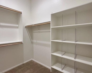 991 E Holland Park Drive - Photo Thumbnail 34