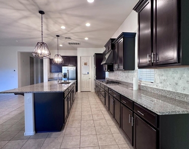 991 E Holland Park Drive - Photo Thumbnail 21