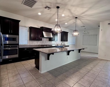 991 E Holland Park Drive - Photo Thumbnail 17