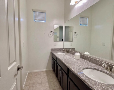991 E Holland Park Drive - Photo Thumbnail 19