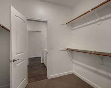 20396 W Brittlewood Avenue - Photo Thumbnail 17