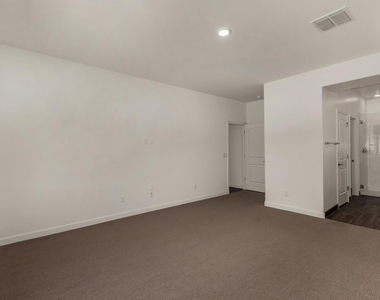20396 W Brittlewood Avenue - Photo Thumbnail 22