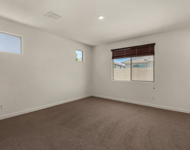 20396 W Brittlewood Avenue - Photo Thumbnail 6