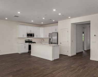 20396 W Brittlewood Avenue - Photo Thumbnail 5
