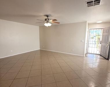 1241 S 227th Avenue - Photo Thumbnail 18