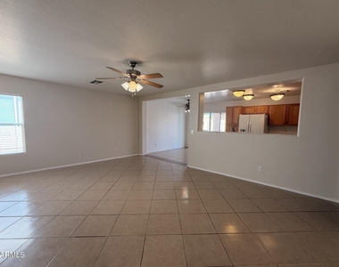 1241 S 227th Avenue - Photo Thumbnail 3