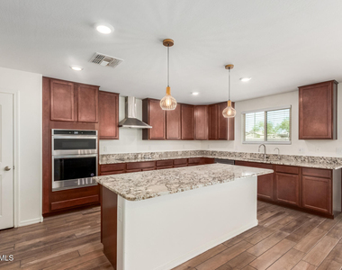 25548 W Euclid Avenue - Photo Thumbnail 12
