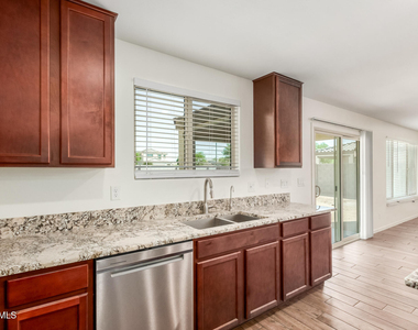 25548 W Euclid Avenue - Photo Thumbnail 15