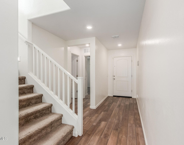 25548 W Euclid Avenue - Photo Thumbnail 6