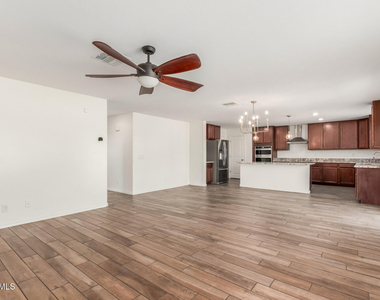 25548 W Euclid Avenue - Photo Thumbnail 10