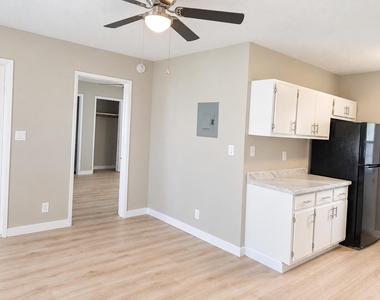 325 Nw 25th Street - Photo Thumbnail 4