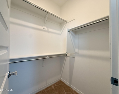 16759 W Canterbury Drive - Photo Thumbnail 20
